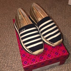 Tory Burch Daisy slip on..6